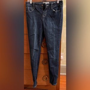 BULLHEAD JEANS MID RISE SKINNIEST SIZE 28
